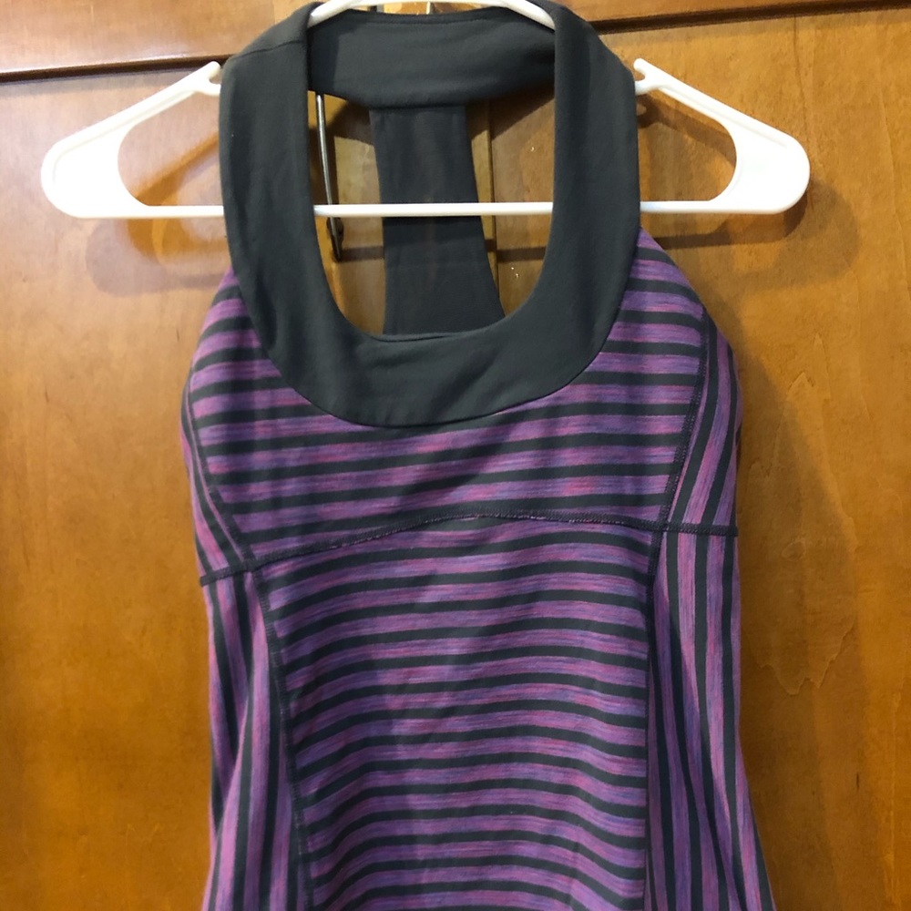 100% authentic Lulu Lemon razor back tank. Small
